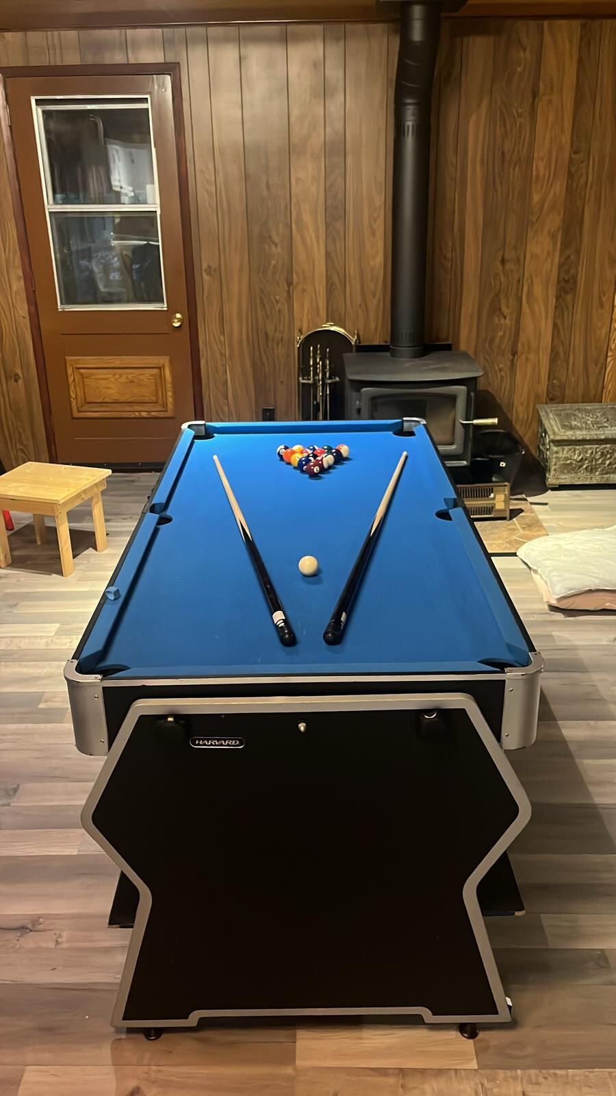 Pool table