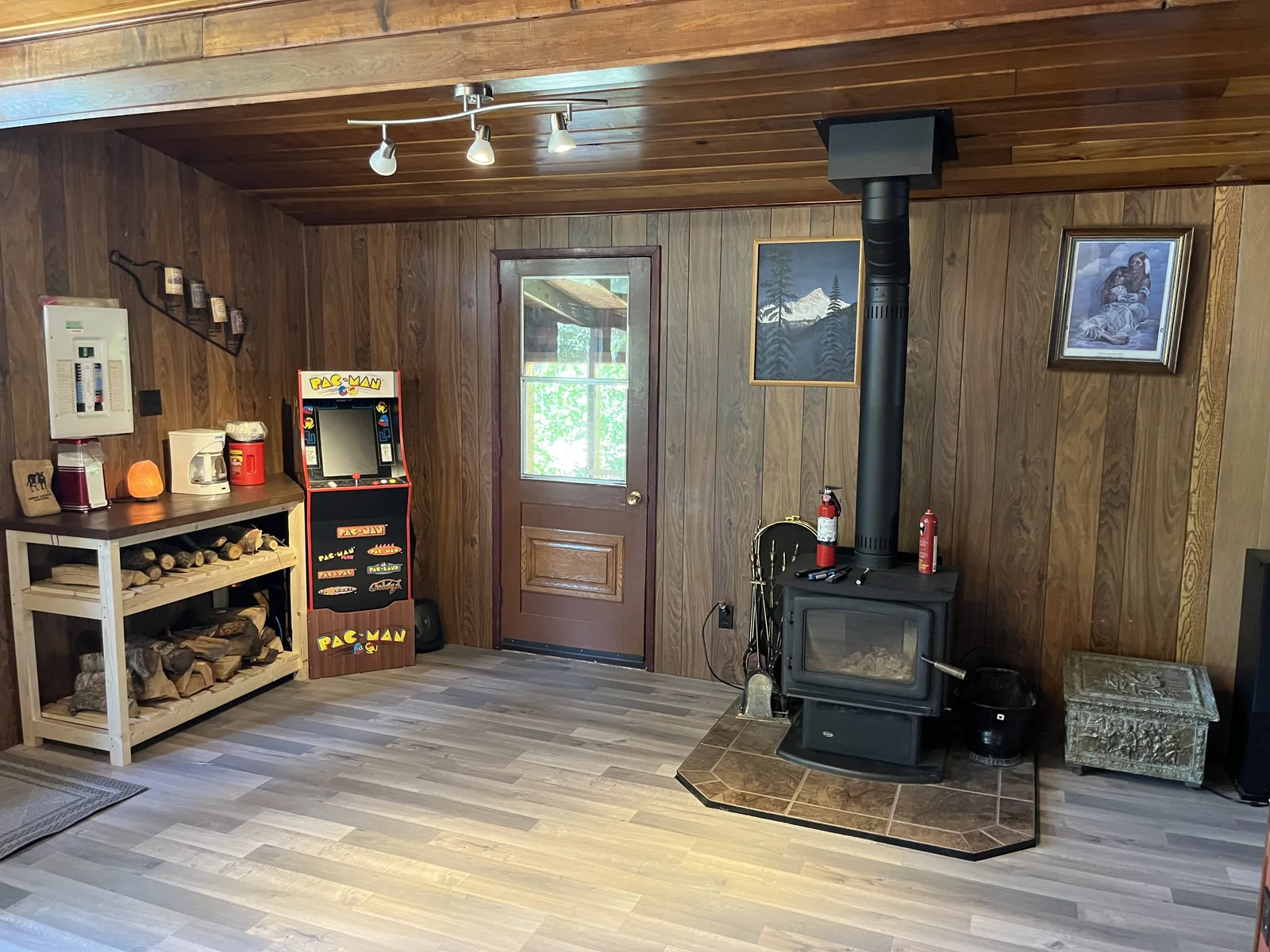 Lakeside Cabin photo