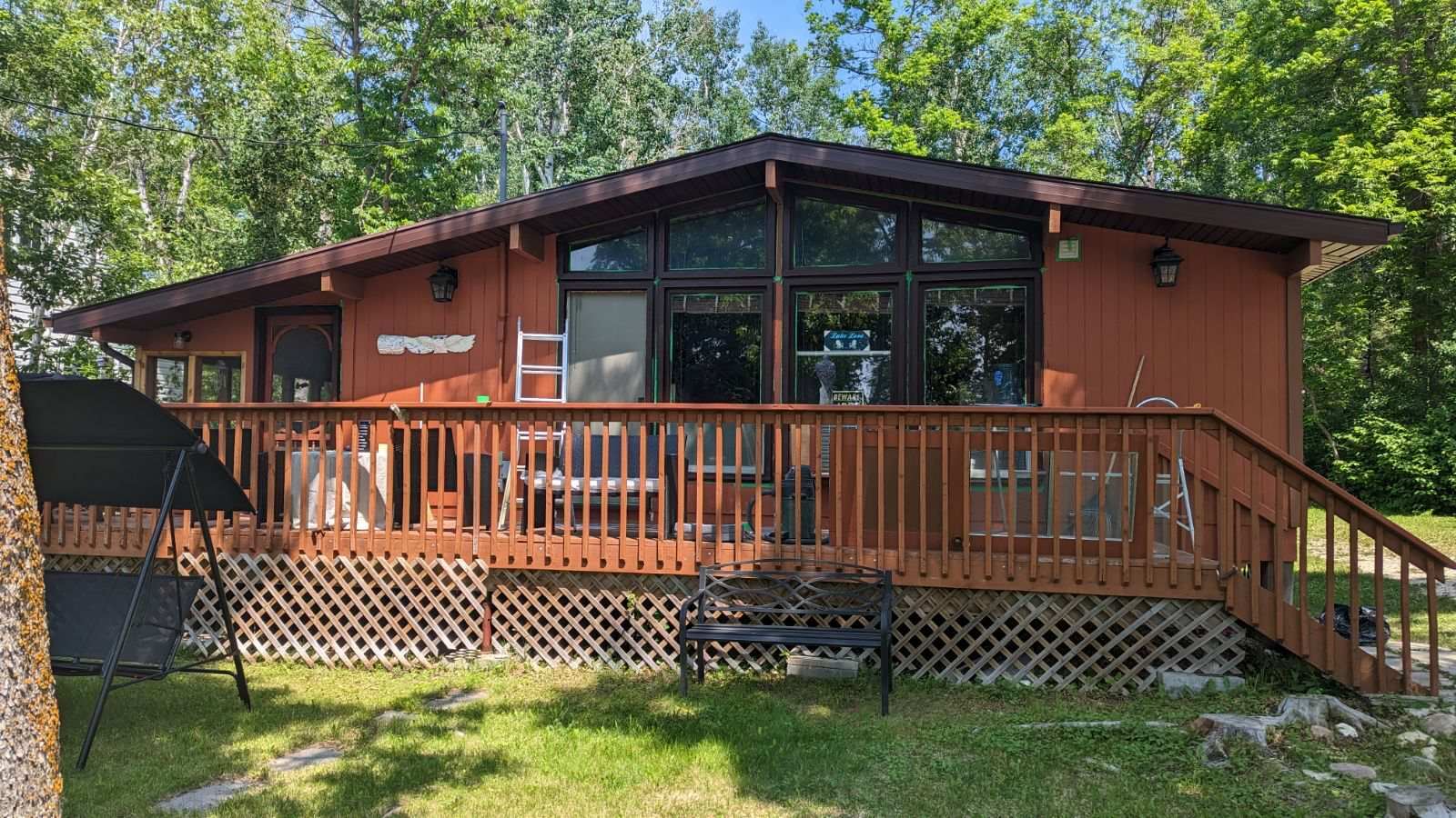 Front deck of the Lakeside Cabin